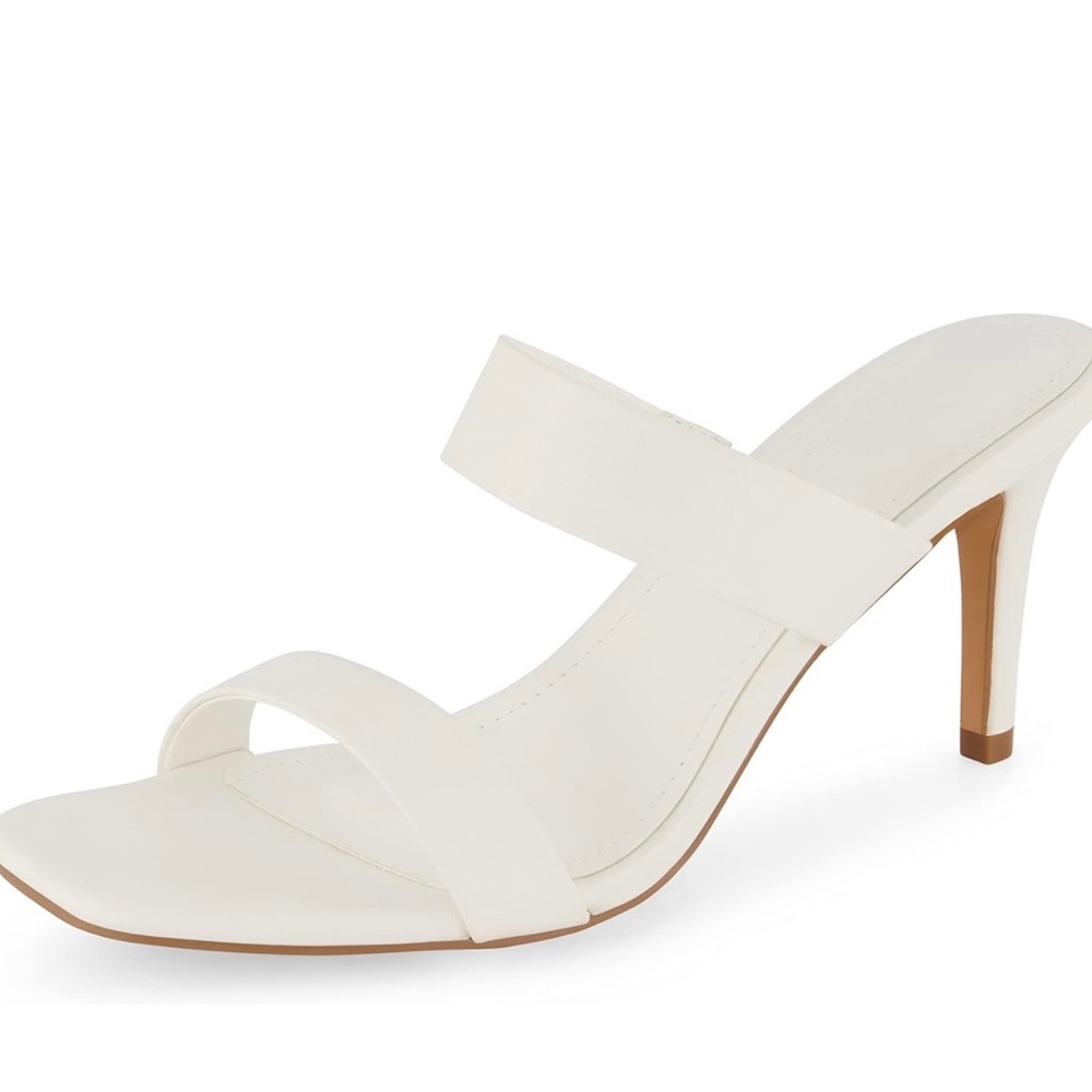 CUSHIONAIRE Women's dress sandals +Memory Foam